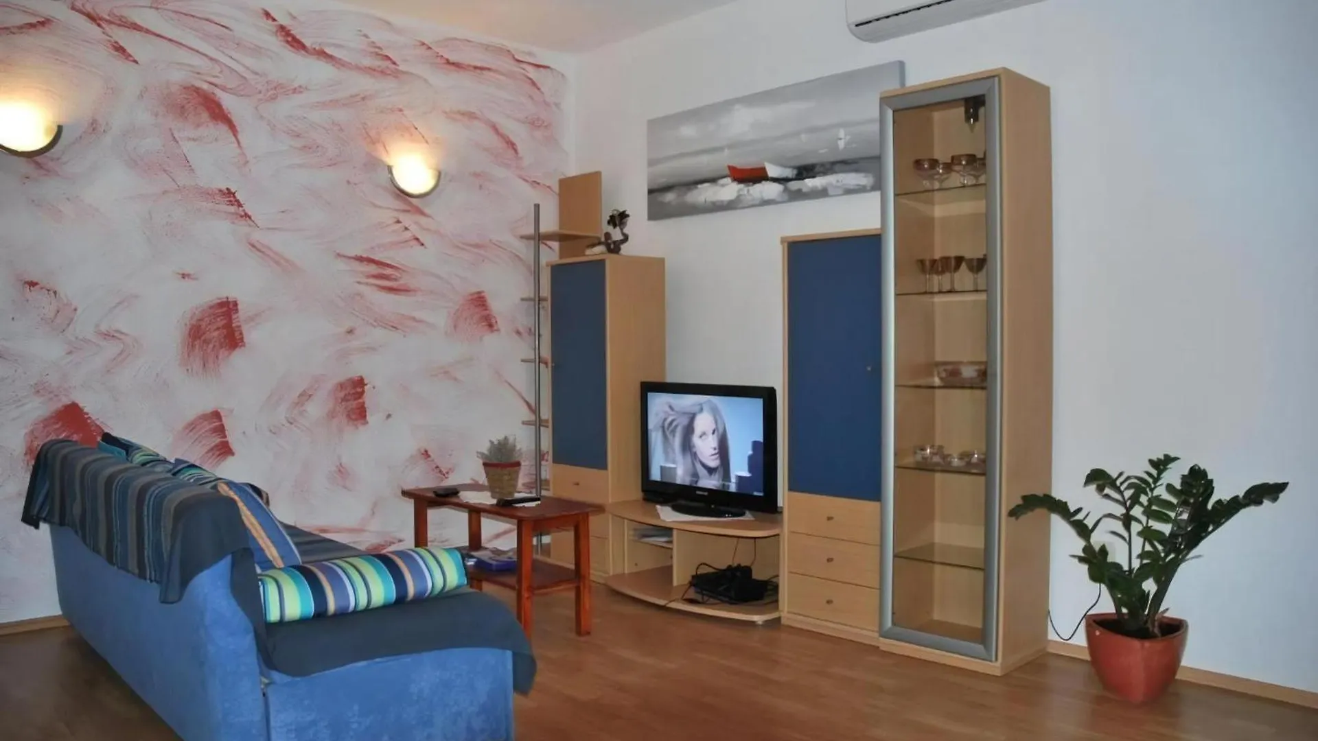 Ferienwohnung Fuer Fuenf Personen Mit Balkon Sukošan