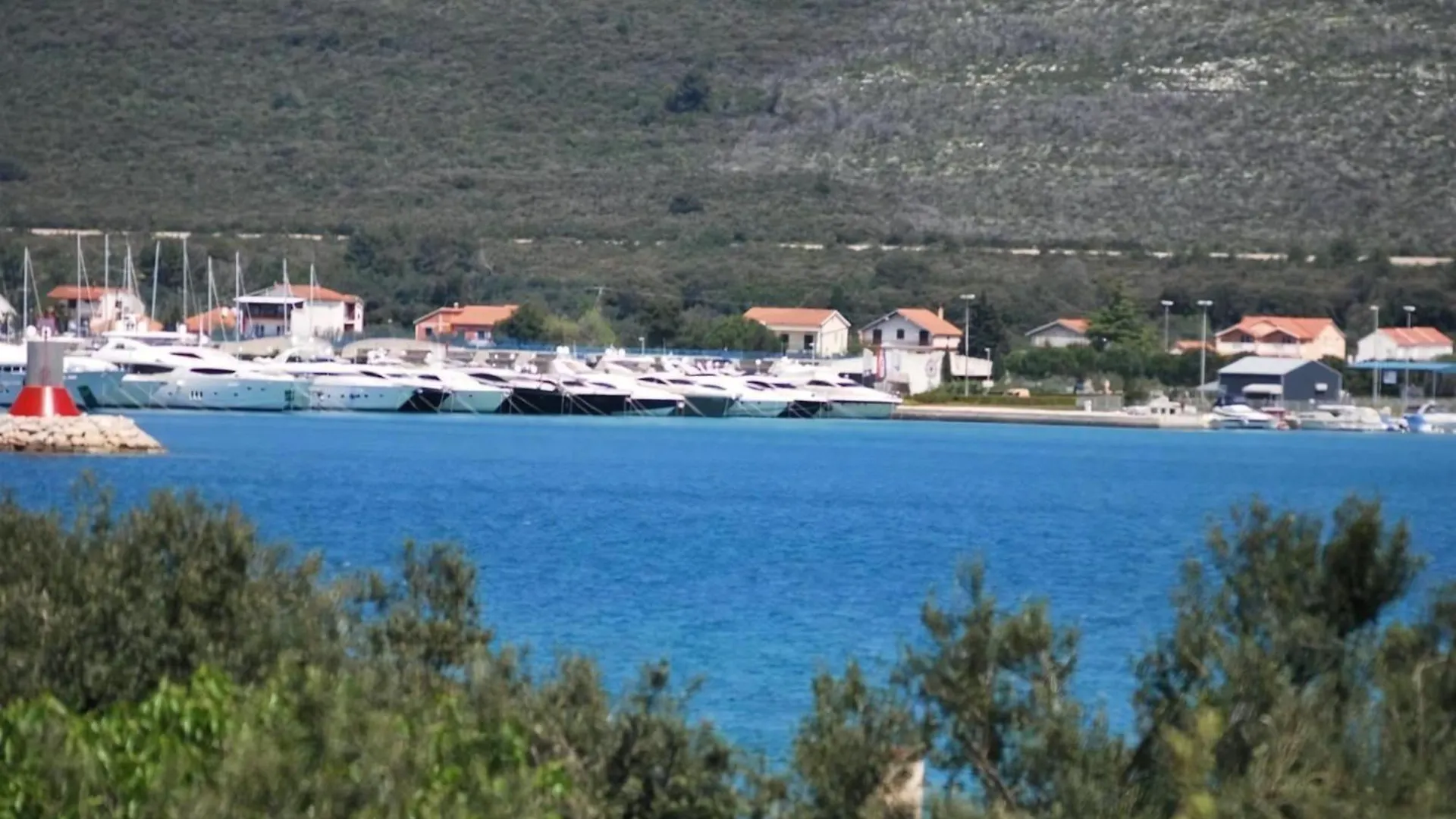 Ferienwohnung Fuer Fuenf Personen Mit Balkon Sukosan Croatia