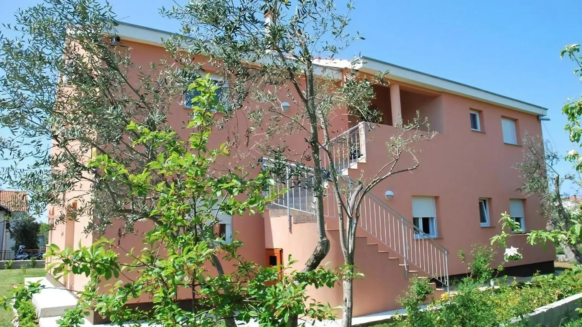 Ferienwohnung Fuer Fuenf Personen Mit Balkon Sukosan 0*,  Croatia
